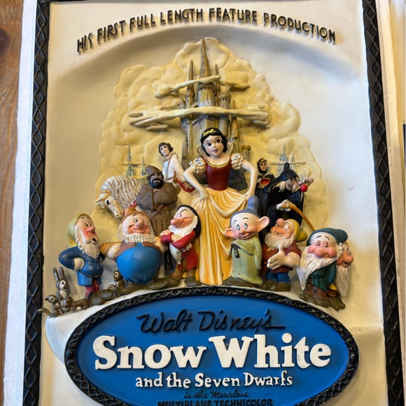 Disney | Other | Disney Snow White And The Seven Dwarfs 3d Sculpted ...